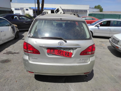 TOYOTA AVENSIS VERSO (M20)