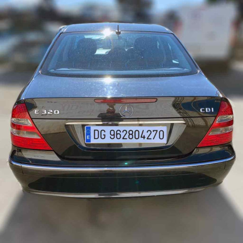  MERCEDES-BENZ CLASE E (BM 211) BERLINA 