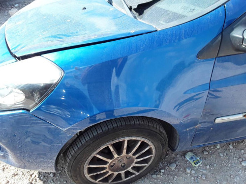 ALETA DELANTERA IZQUIERDA Renault CLIO III 