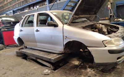 SEAT CORDOBA BERLINA (6K2)