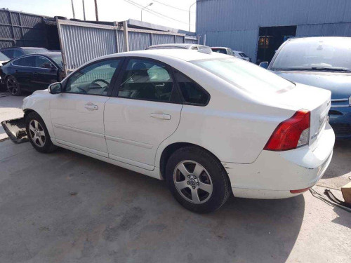 VOLVO S40 BERLINA — Donor Vehicle for Used Parts 