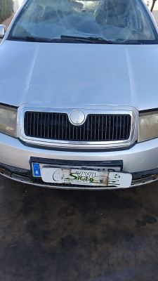 REJILLA DELANTERA Skoda Fabia (6Y2/6Y3)(01.2000->)