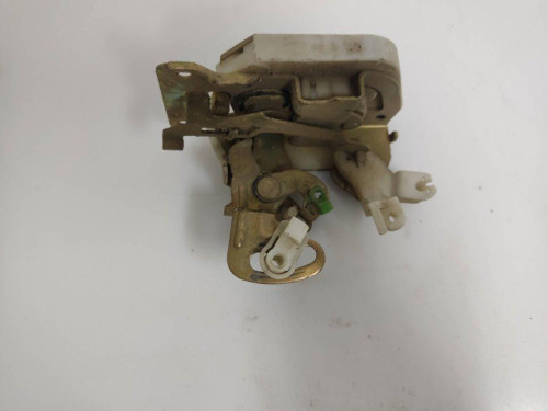 CERRADURA PUERTA TRASERA DERECHA Mitsubishi MONTERO (V20/V40) 