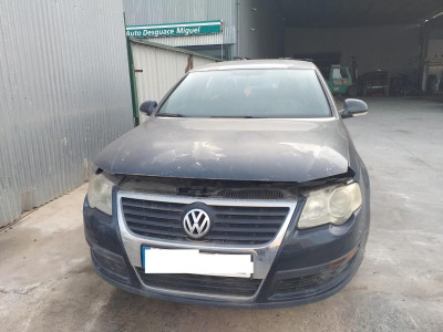 VOLKSWAGEN PASSAT BERLINA (3C2)
