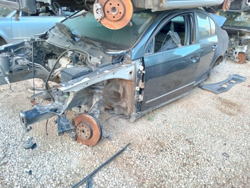  VOLKSWAGEN PASSAT BERLINA (3C2) 