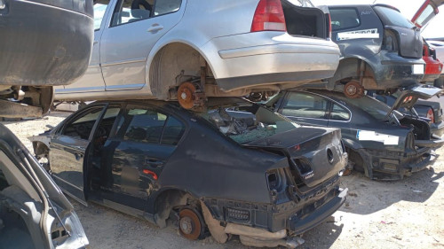  VOLKSWAGEN PASSAT BERLINA (3C2) 