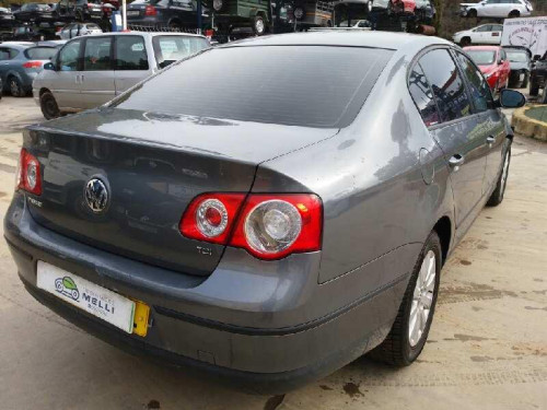  VOLKSWAGEN PASSAT BERLINA (3C2) 