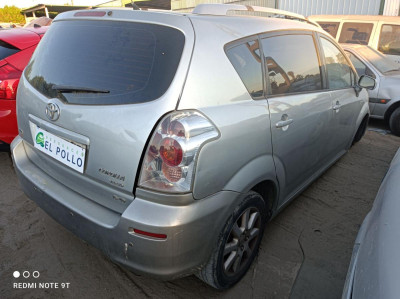 TOYOTA COROLLA VERSO (R1)