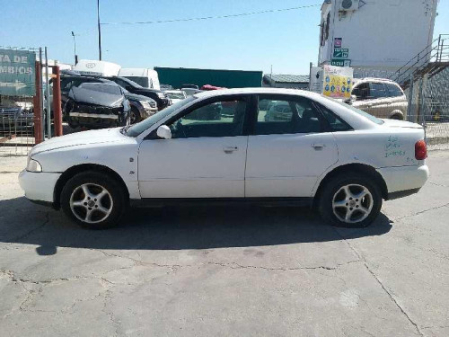  AUDI A4 BERLINA (B5) 