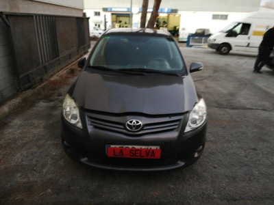 TOYOTA AURIS (E15)