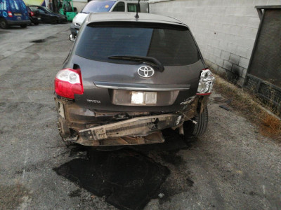 TOYOTA AURIS (E15)