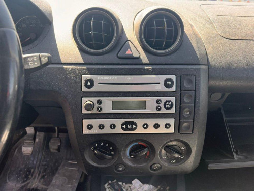  FORD FIESTA (CBK) 