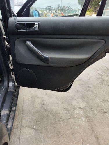 GUARNECIDO PUERTA TRASERA DERECHA VOLKSWAGEN BORA BERLINA (1J2)(1998) 
