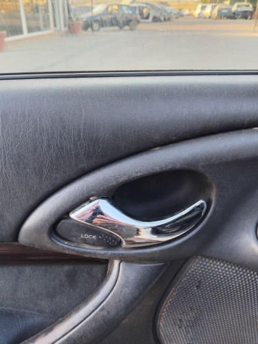 MANETA INTERIOR DELANTERA IZQUIERDA Ford Focus Familiar (CAK)(1998->) Ford Focus Familiar (CAK)(1998->) 
