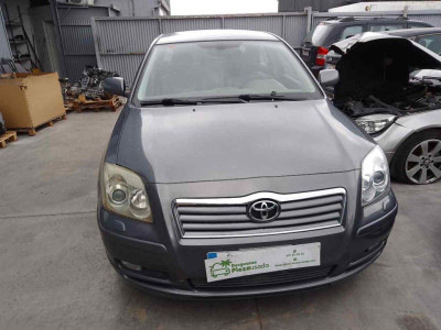 TOYOTA AVENSIS BERLINA (T25)