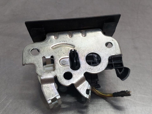  CERRADURA MALETERO / PORTON AUDI A3 (8VK) 