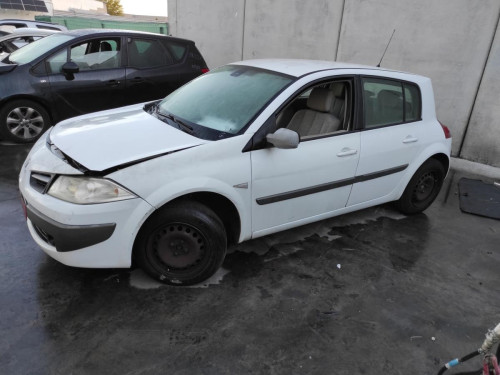RENAULT MEGANE II BERLINA 5P — vehículo donante para recambios 