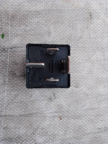 RELE SEAT CORDOBA BERLINA (6L2) 