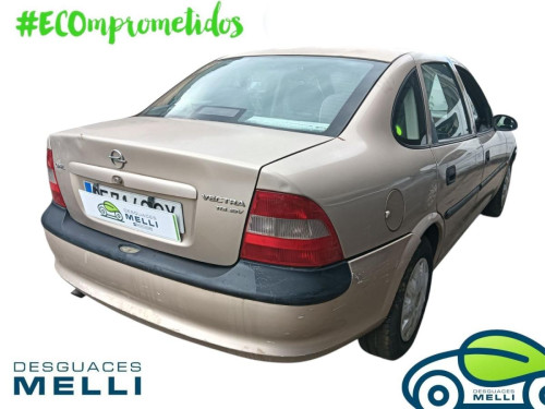 OPEL VECTRA B BERLINA — vehículo donante para recambios 
