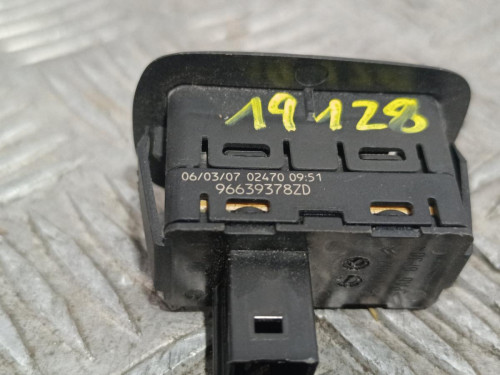  MANDO ELEVALUNAS TRASERO IZQUIERDO 