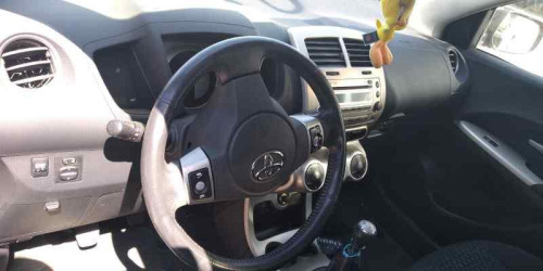 TOYOTA URBAN CRUISER (NLP11/NSP11) — vehículo donante para recambios 