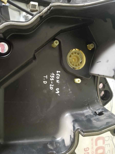 ELEVALUNAS TRASERO DERECHO Seat LEON (1P1) 
