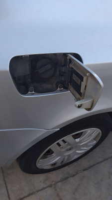 TAPA EXTERIOR COMBUSTIBLE Renault Laguna II (BG0)(2001->)