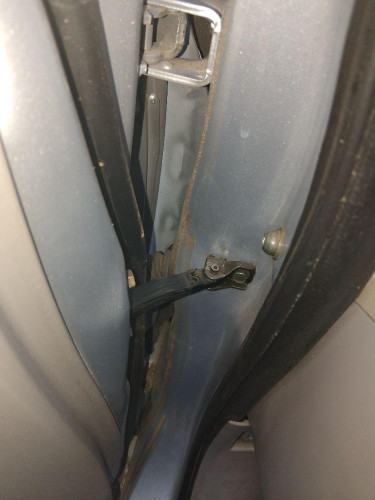RETENEDOR PUERTA Mitsubishi GRANDIS (NA0W) 
