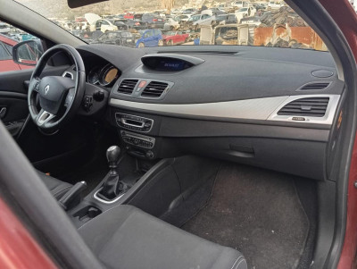 RENAULT MEGANE III BERLINA 5P