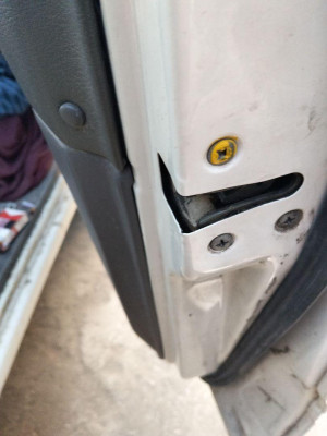 CERRADURA PUERTA DELANTERA DERECHA