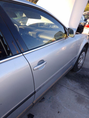 PUERTA DELANTERA DERECHA