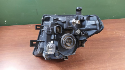 FARO DERECHO Nissan NAVARA PICKUP (D40M) 