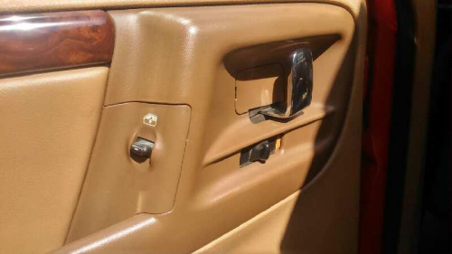  JEEP CHEROKEE (J) 