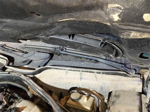 BRAZO LIMPIA DELANTERO IZQUIERDO Mercedes-Benz CLASE S (BM 220) BERLINA 