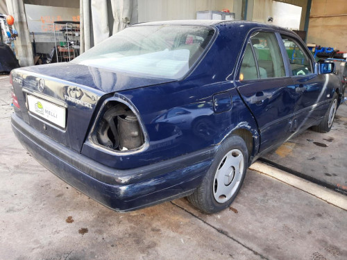  MERCEDES-BENZ CLASE C (BM 202) BERLINA 