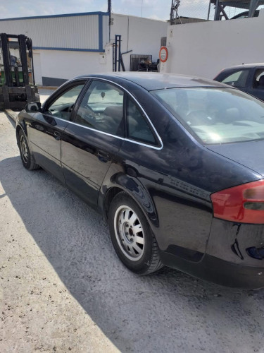 AUDI A6 BERLINA (4B2) — автомобиль-донор на запчасти 