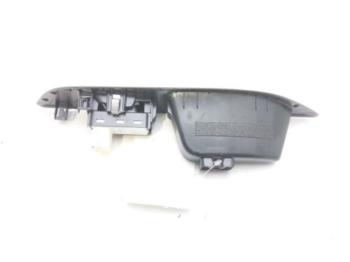 MANDO ELEVALUNAS TRASERO DERECHO Peugeot 208 (P2) 