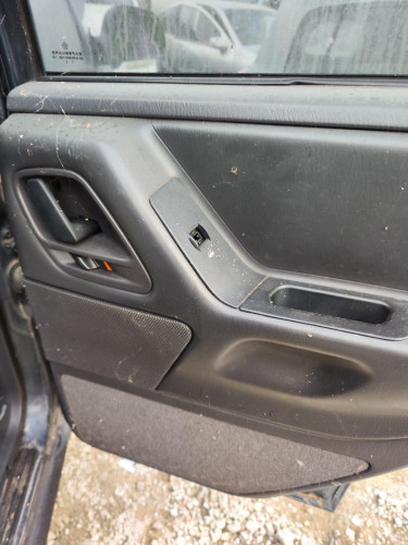 ELEVALUNAS TRASERO DERECHO used