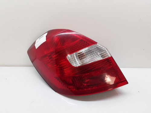 PILOTO TRASERO IZQUIERDO SKODA FABIA (5J2) 