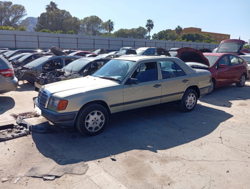 MERCEDES-BENZ CLASE 124 (BM 124) BERLINA — автомобиль-донор на запчасти 