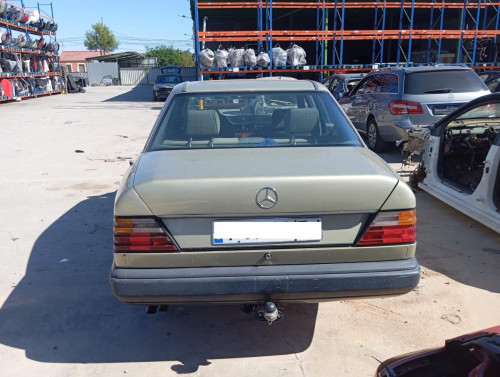 MERCEDES-BENZ CLASE 124 (BM 124) BERLINA — автомобиль-донор на запчасти 