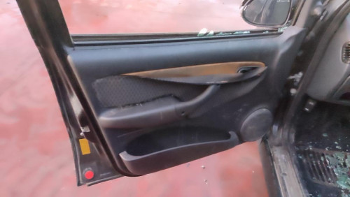 TATA INDICA (1998) 