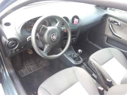 SEAT IBIZA (6L1) — vehículo donante para recambios 
