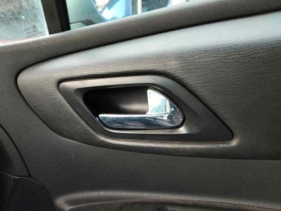 MANETA INTERIOR DELANTERA DERECHA