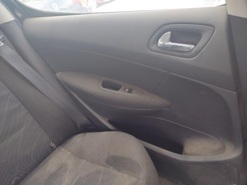 GUARNECIDO PUERTA TRASERA IZQUIERDA Peugeot 308 