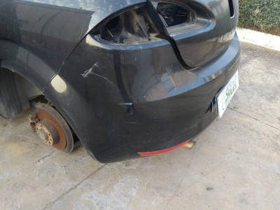 PARAGOLPES TRASERO Seat Leon (1P1)(05.2005->)
