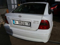 OPEL VECTRA B BERLINA