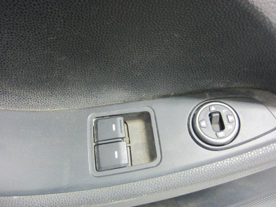 MANDO ELEVALUNAS DELANTERO IZQUIERDO, HYUNDAI, I20 (GB)