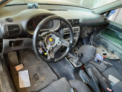 SEAT LEON (1M1)