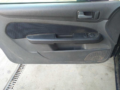  FORD FOCUS BERLINA (CAP) 